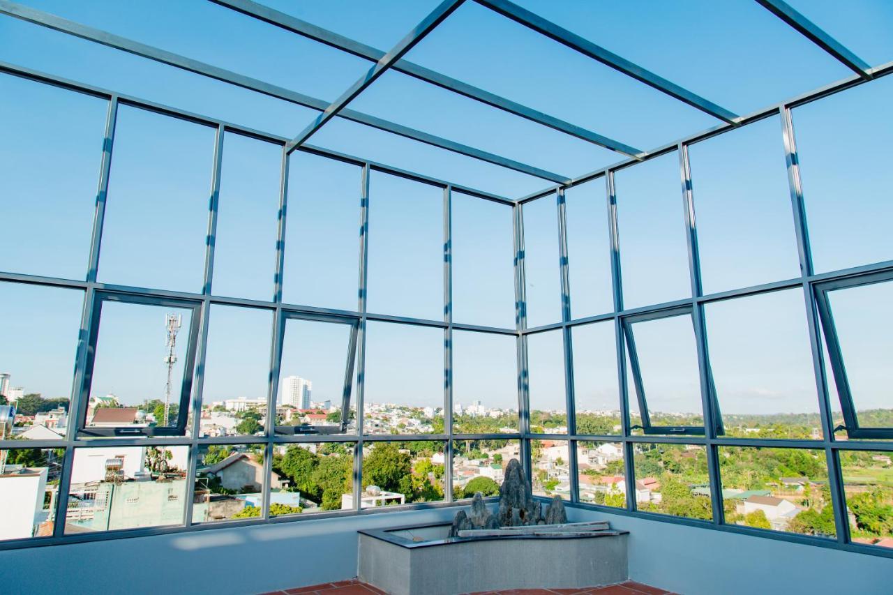 Nam Anh Hotel Буонметхуот Екстер'єр фото